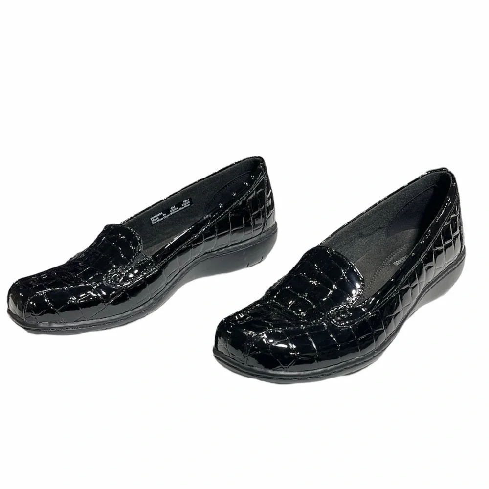 Clarks Collection Leather Slip-on Loafers - Bayou  6M  0488 - Picture 2 of 14